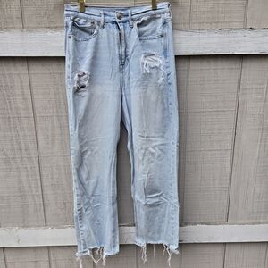 American Eagle Highest Rise 90s Boyfriend Lightwash Distressed Ripped Jeans 6